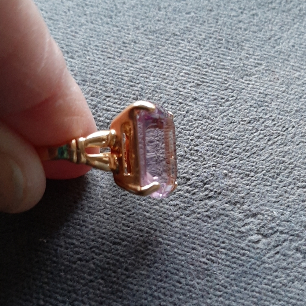 Exquisite Ring - image 3